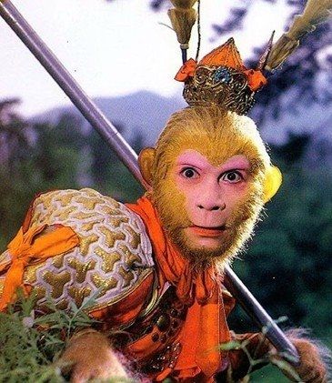 曹荣与六小龄童的合照(六小龄童近照)