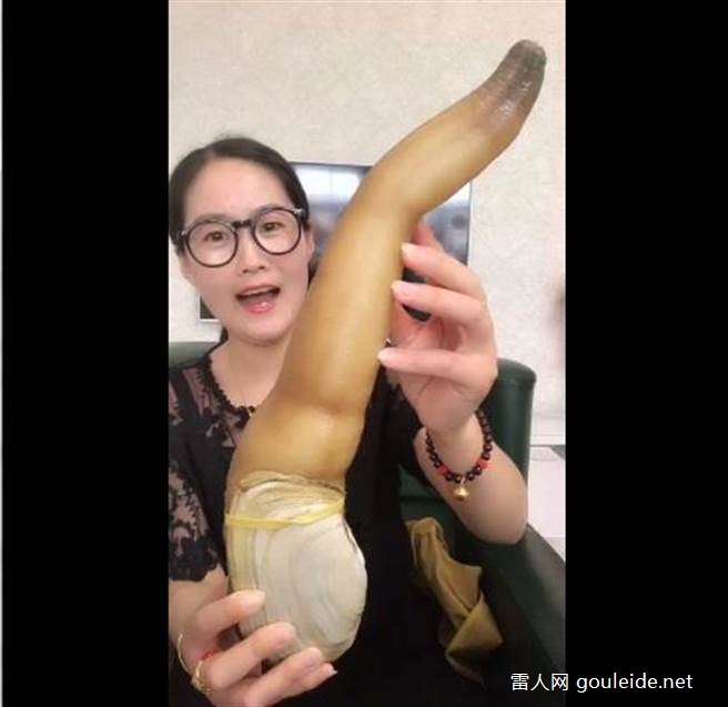 海豚姐姐是做什么的？海豚姐姐吃海鲜视频站(卖海鲜的海豚姐姐怎么没有了)