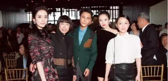 杨幂发际线变低又回来了(杨幂自嘲发际线)