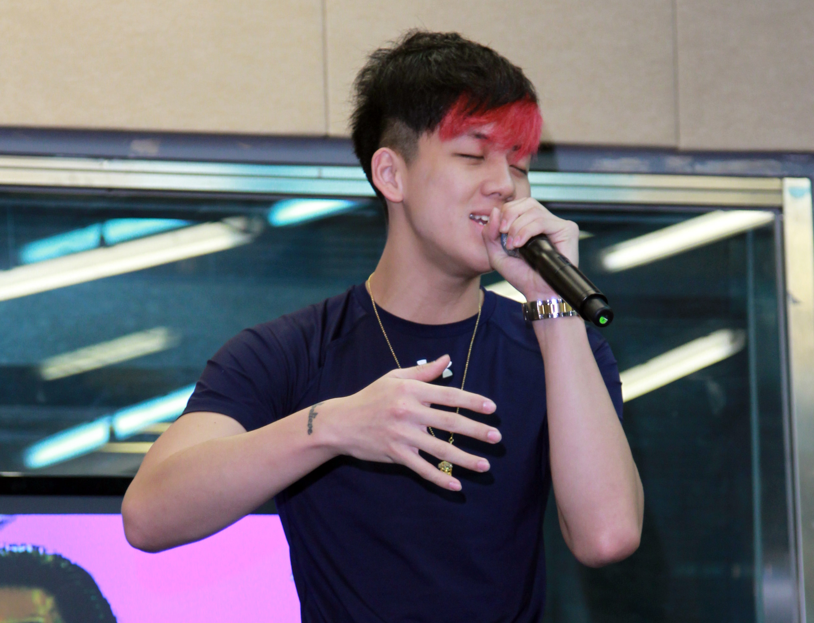 高凌风的全部子女图片(高凌风的三个老婆照片) 高凌风的全部子女图片(高凌风的三个老婆照片)