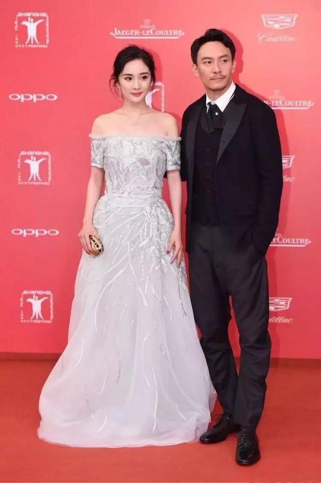 杨幂发际线变低又回来了(杨幂自嘲发际线)