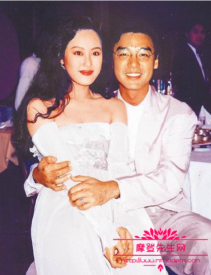 钟镇涛前妻章小蕙现状如何(钟镇涛与章小蕙结婚照)