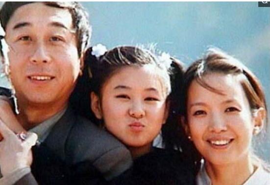 冯巩和牛群为什么分手？冯巩和牛群经典相声(冯巩和牛群的相声大全两个弄潮儿)