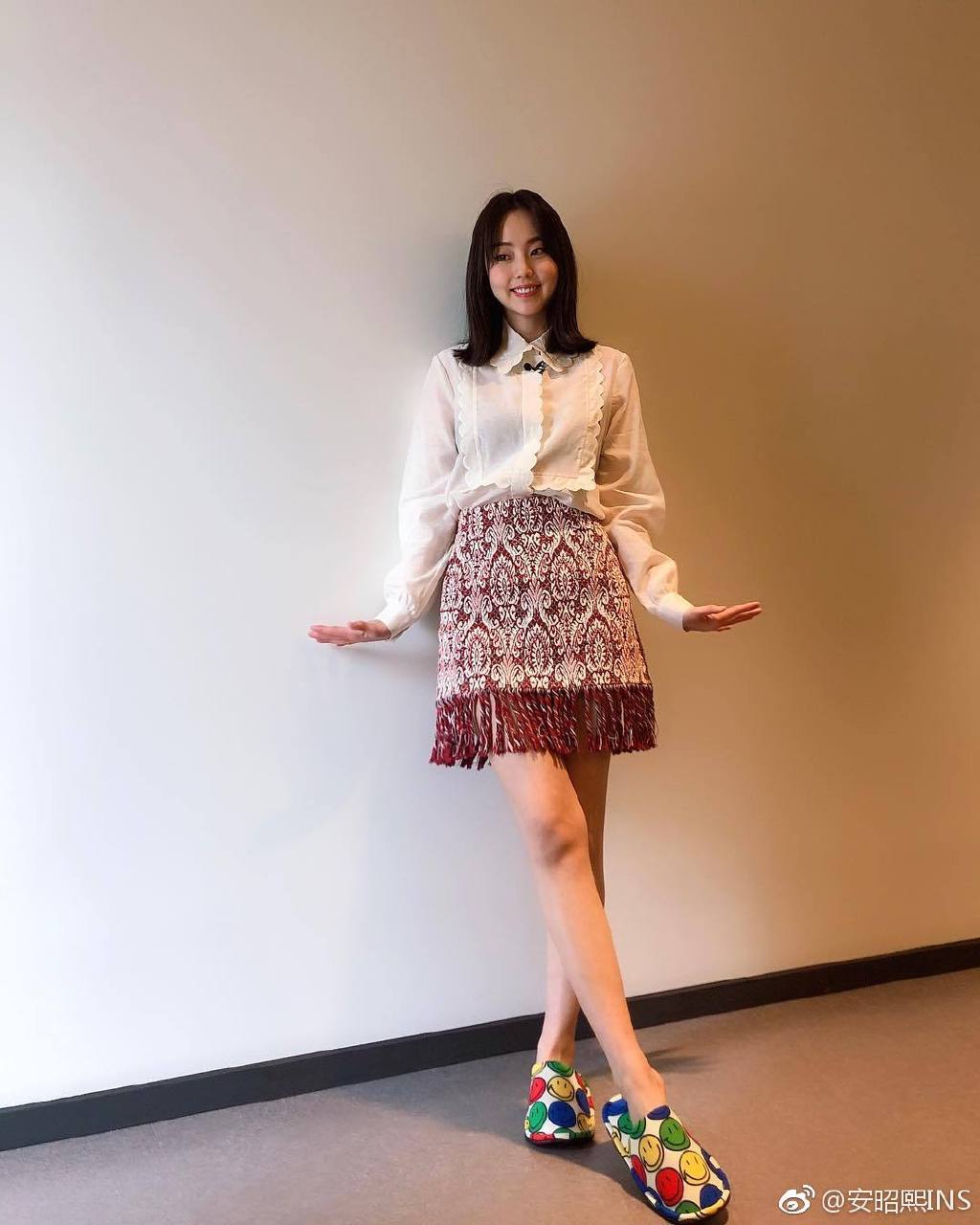 安昭熙釜山行美腿走光剧照 安昭熙釜山行美腿走光剧照