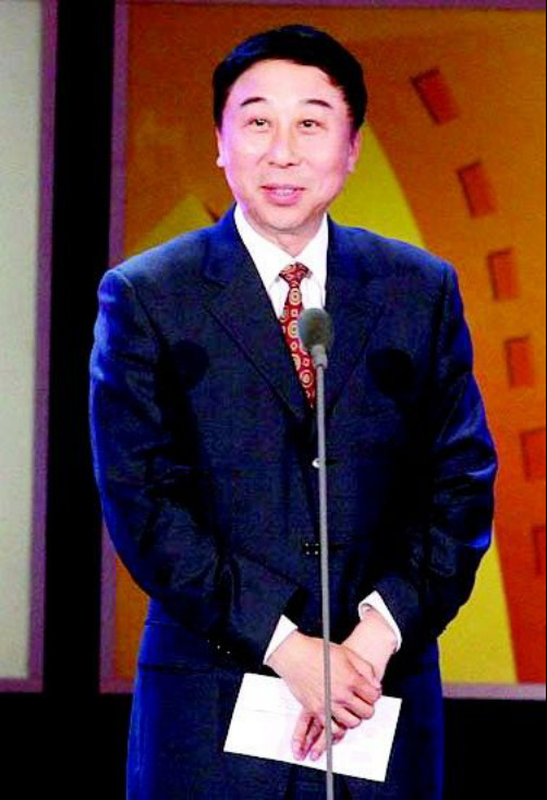 冯巩和牛群为什么分手？冯巩和牛群经典相声(冯巩和牛群的相声大全两个弄潮儿)