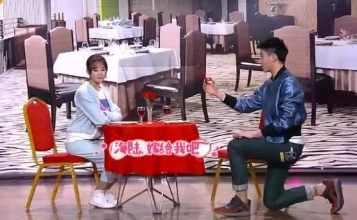 陈小纭和鹿晗好像对比图(陈小纭撞脸鹿晗:陈小纭个人资料个人写真)