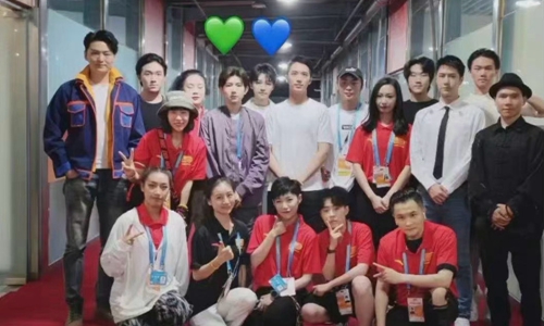 七一晚会后台合照王俊凯王源罕见同框(王俊凯七夕晚会) 七一晚会后台合照王俊凯王源罕见同框(王俊凯七夕晚会)