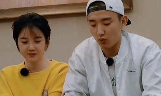 陈小纭和鹿晗好像对比图(陈小纭撞脸鹿晗:陈小纭个人资料个人写真)