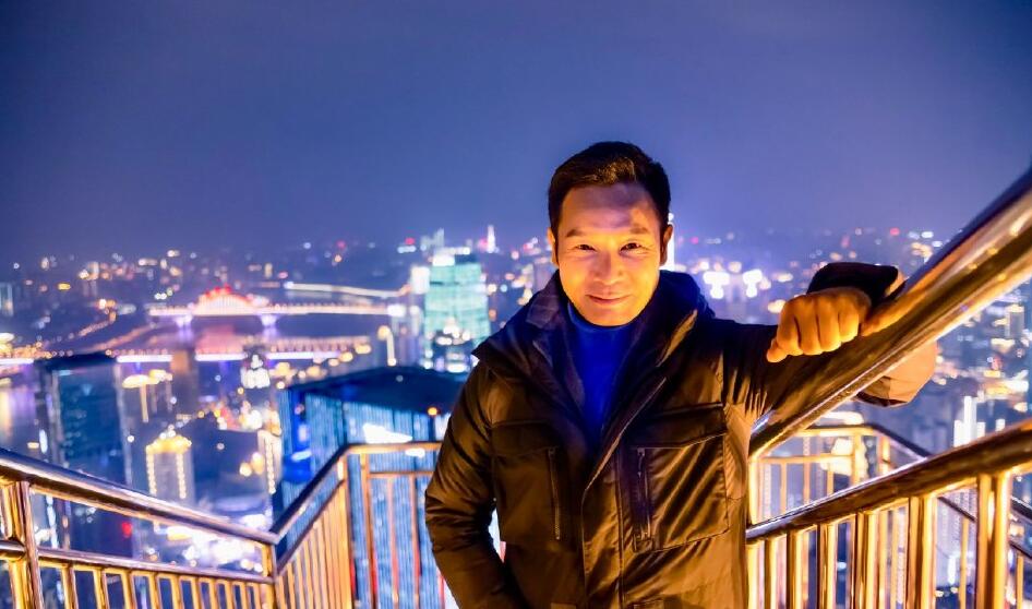 郭晋安长相脸有点僵(郭晋安长得像)