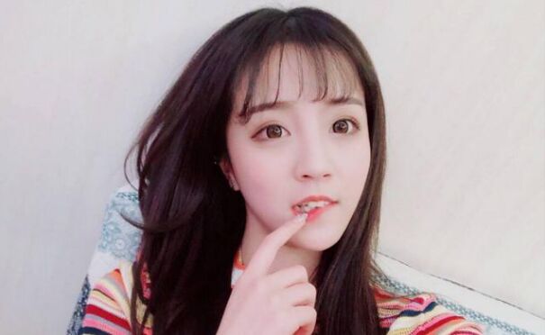 女主播刘明轩王傲山照片