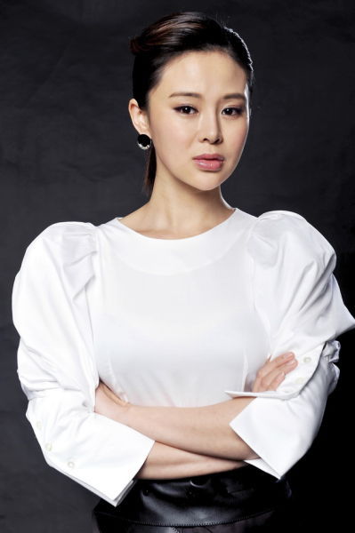 佟大为的妻子关悦照片(佟大为关悦近照)