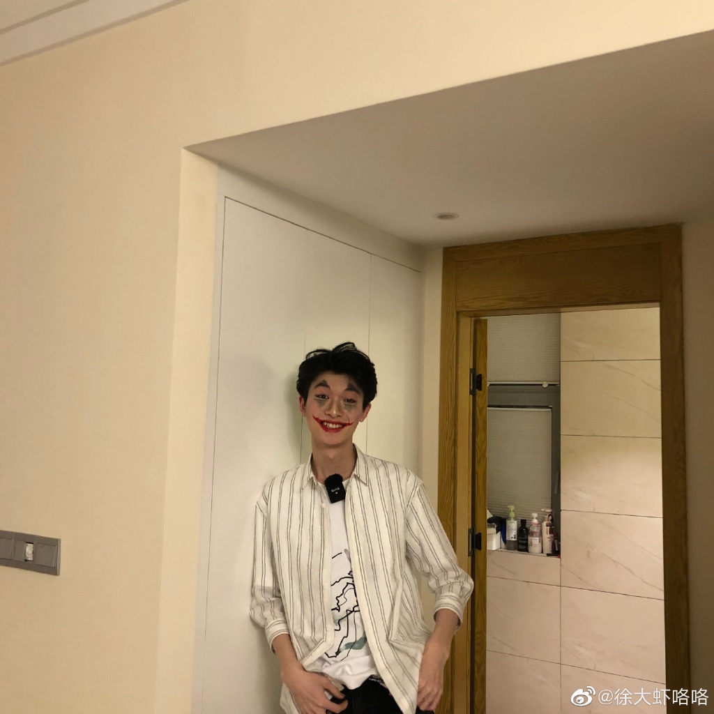 徐大虾咯几几年的多少岁了真名叫什么(徐大虾咯是谁)