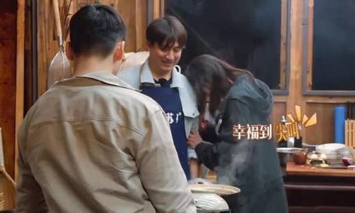 彭昱畅跟彭于晏是什么关系(彭昱畅与彭于晏关系个人资料及作品)