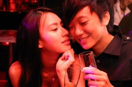 赵逸岚是男的还是女的?赵逸岚和房思瑜激吻 赵逸岚是男的还是女的?赵逸岚和房思瑜激吻