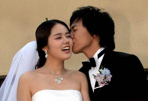 延政勋年轻时图片(延政勋帅吗)