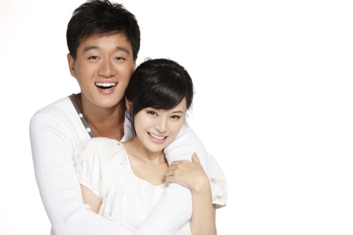 佟大为的妻子关悦照片(佟大为关悦近照)