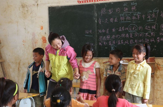 江一燕支教八年真伪？江一燕支教原因和照片