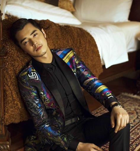 金世佳的老婆李金铭照片资料(金世佳和李金铭的结婚照)