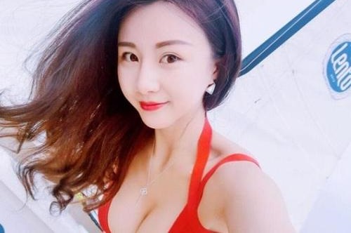 陈翔六点半球球被按在桌上事件始末