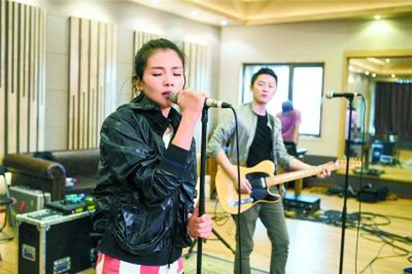 梁博的爸爸是谁？梁博和刘涛什么关系站<m(梁博是谁儿子)