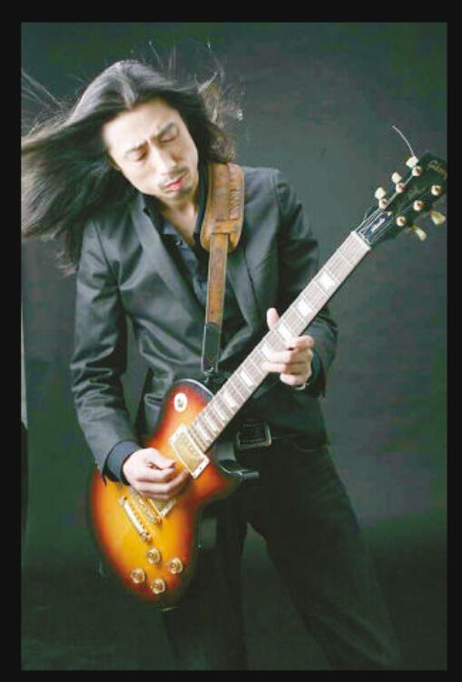 谢天笑剔剔牙事件回顾 谢天笑为什么不红