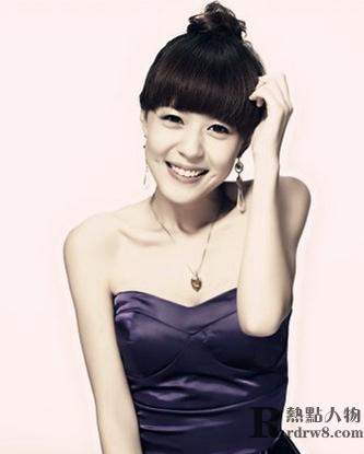 金世佳的老婆李金铭照片资料(金世佳和李金铭的结婚照)