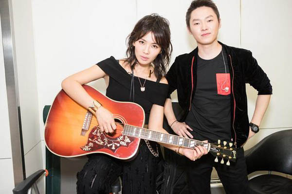 梁博的爸爸是谁？梁博和刘涛什么关系站<m(梁博是谁儿子)