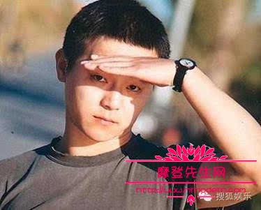 窦唯年轻时的照片惊为天人(窦唯年轻时好帅) 窦唯年轻时的照片惊为天人(窦唯年轻时好帅)