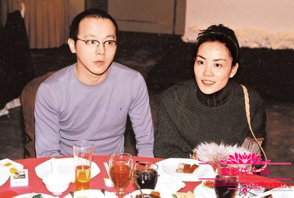 窦唯年轻时的照片惊为天人(窦唯年轻时好帅) 窦唯年轻时的照片惊为天人(窦唯年轻时好帅)