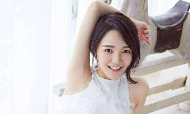 沈梦辰爆料女同事没钱却装阔(沈梦辰背后揭穿同事虚荣)