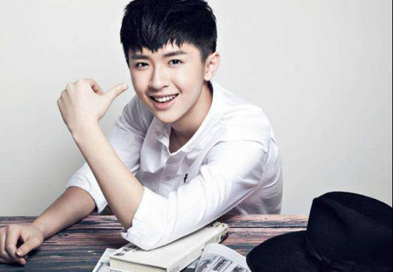 张逸杰真的是富二代吗？张逸杰的女朋友是谁(张逸杰男朋友)