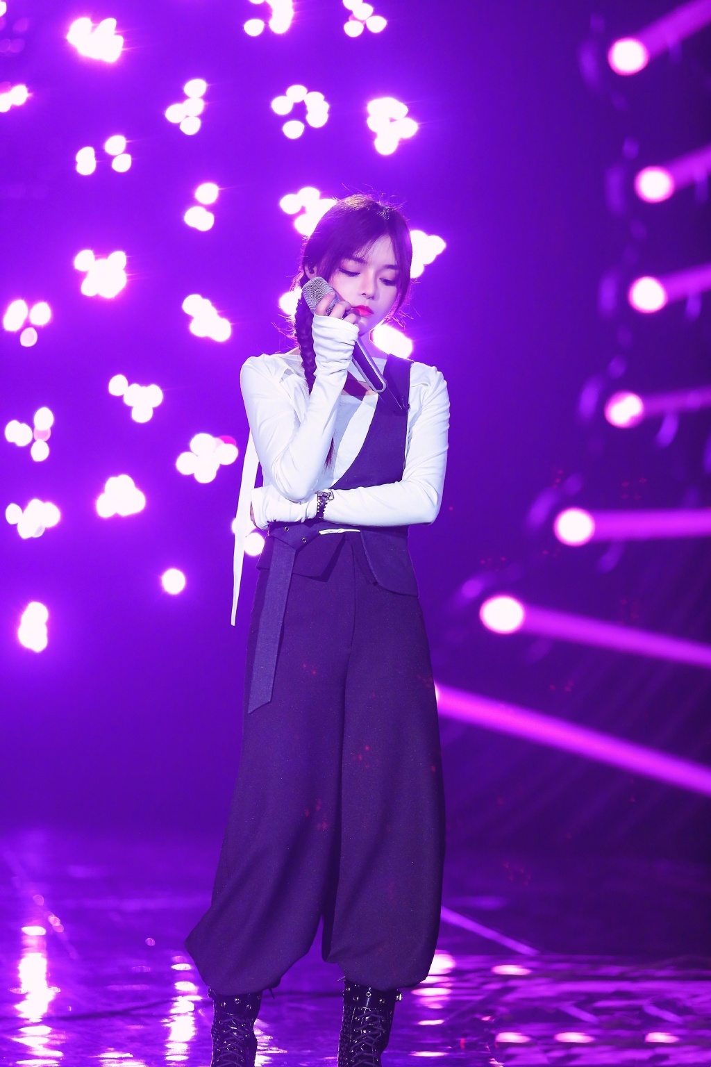 黄霄云为什么被全网黑(现在还有人黑黄霄云吗)