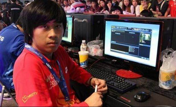 五五开是卢本伟吗?五五开为什么骂钱小佳站(卢本伟为什么叫做五五开)