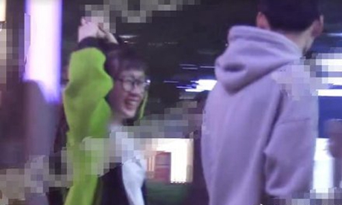 李浩菲付伟伦恋情曝光(现实版偶像剧李浩菲付伟伦街头拥吻) 李浩菲付伟伦恋情曝光(现实版偶像剧李浩菲付伟伦街头拥吻)