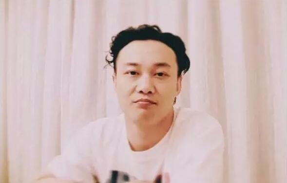 陈奕迅为什么叫所长？陈奕迅的睾丸是怎么没(陈奕迅为什么叫院长)