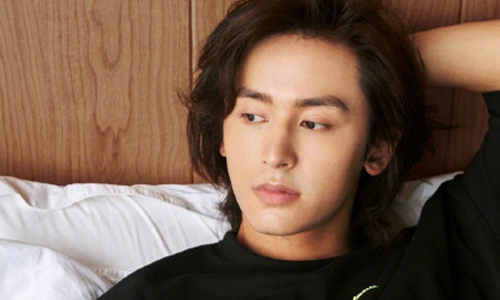 张哲瀚生日龚俊准时送上生日祝福