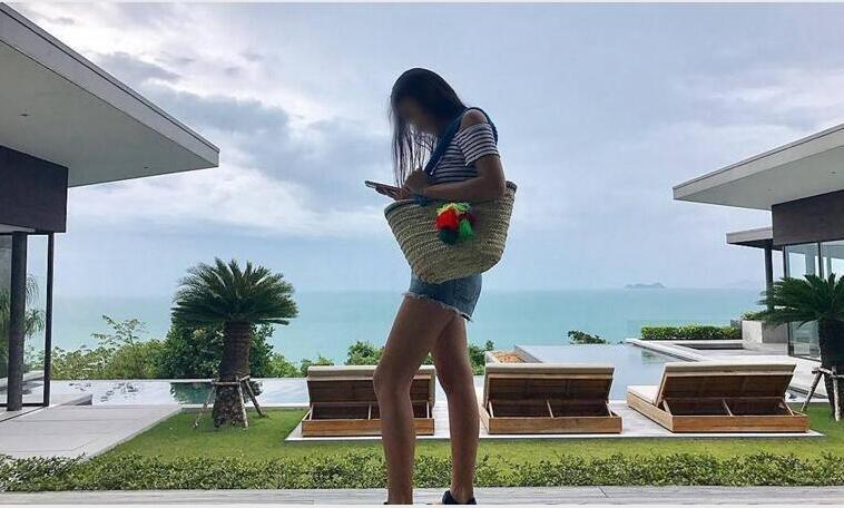 陈奕迅14岁女儿早恋与男友当街缠绵(陈奕迅男孩子)