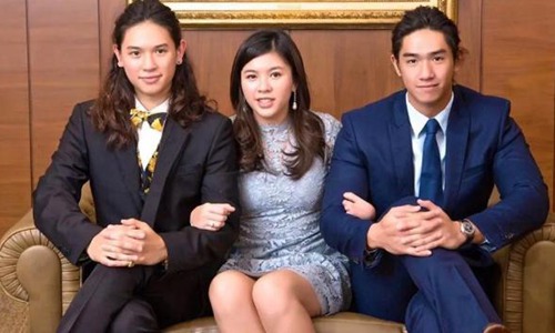 吴婉芳近期素颜生活照曝光(冻龄女神吴婉芳)