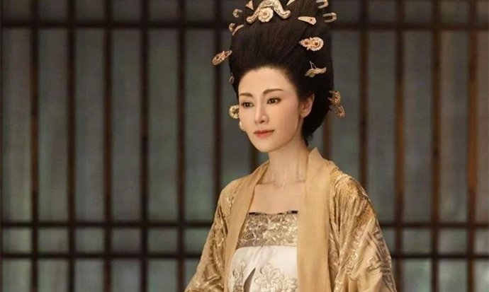 李嘉欣否认复出辟谣5000万片酬(李嘉欣年收入) 李嘉欣否认复出辟谣5000万片酬(李嘉欣年收入)