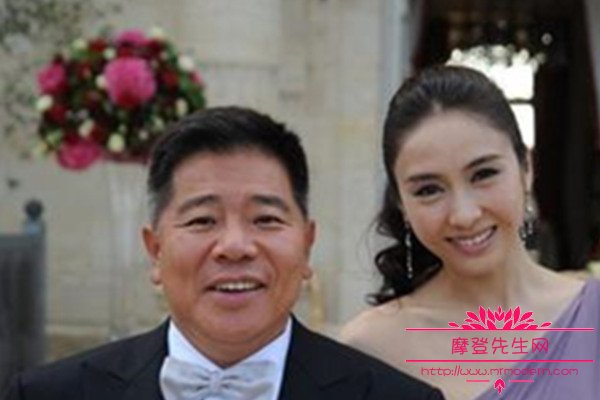 许晋亨为什么拄拐杖(许晋亨没能力吗)