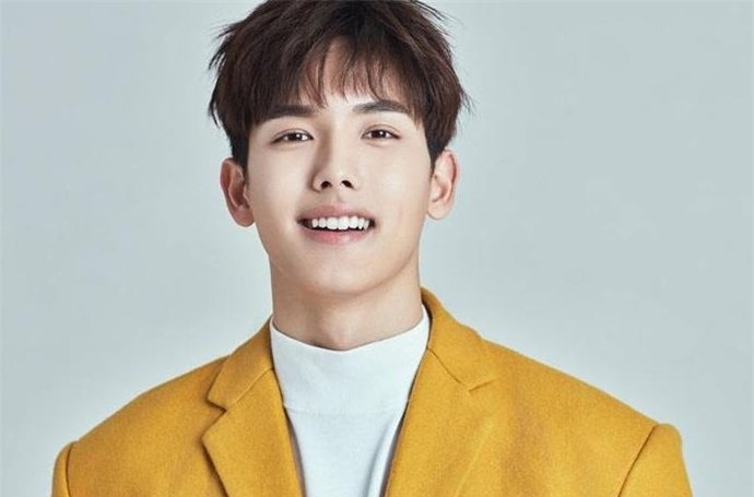 王以纶的女友是赵露思吗(王以纶女朋友是赵露思)