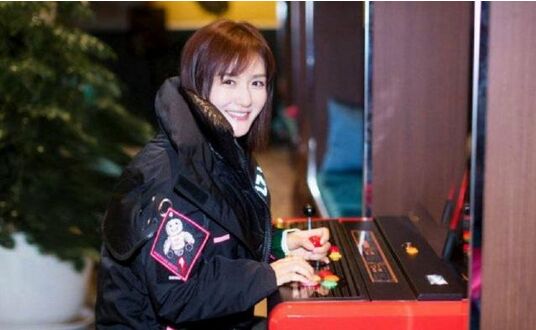 谢娜产后完全变脸(谢娜产后照片)