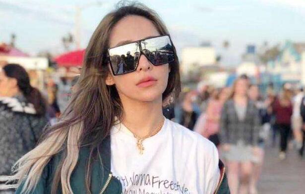 萧亚轩得艾真的吗男朋友数量惊人(萧亚轩艾滋男友)