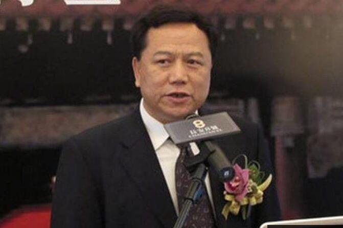 多年前杨颖对黄晓明温顺乖巧(黄晓明对杨颖好吗)