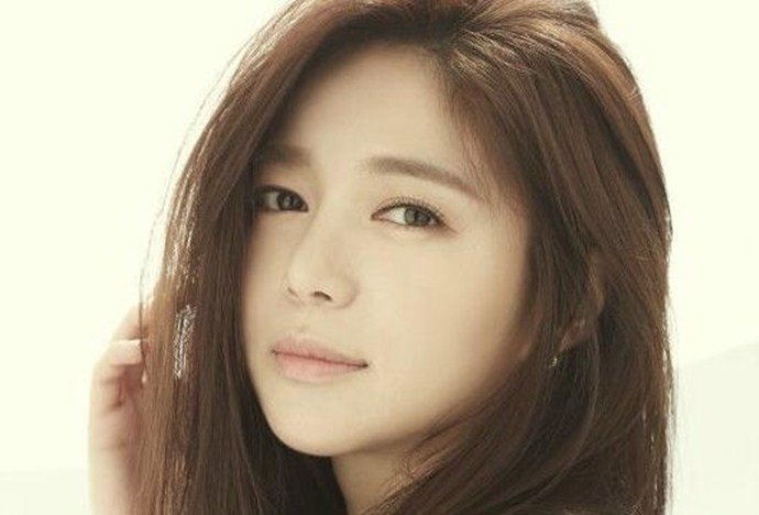 朴信惠刘花英一模一样对比照(刘花英朴信惠对照图)