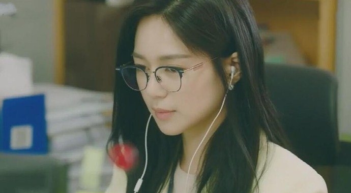 朴信惠刘花英一模一样对比照(刘花英朴信惠对照图)