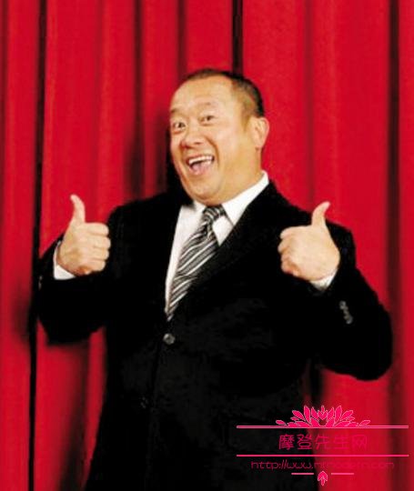 曾志伟在香港的地位为何这么高？曾志伟和曾(曾志伟是香港的吗)