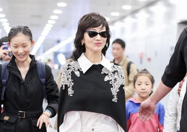 赵雅芝老公黄锦燊是富翁吗(赵雅芝的老公黄锦燊) 赵雅芝老公黄锦燊是富翁吗(赵雅芝的老公黄锦燊)