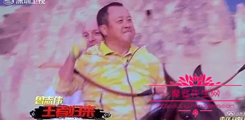 曾志伟在香港的地位为何这么高？曾志伟和曾(曾志伟是香港的吗)