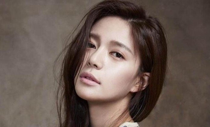 朴信惠刘花英一模一样对比照(刘花英朴信惠对照图)